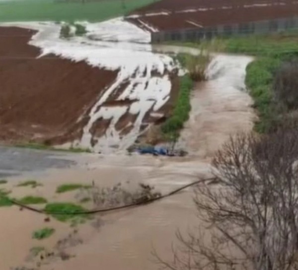 Mardin’de sağanak: Köprü yıkıldı, Sultan Kösen yolda mahsur kaldı