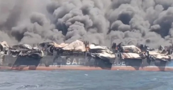 Hürmüz Boğazı'ndan 2 günde 7 gemi geçti: İzinsiz geçen gemiler alevler içinde