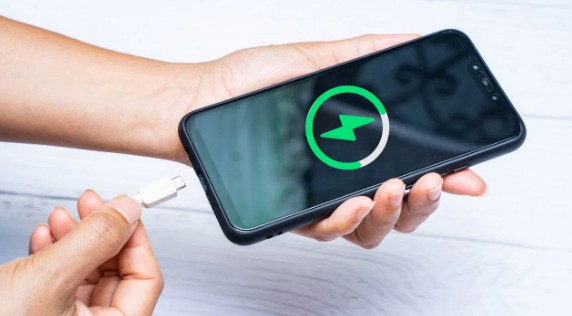 Google’dan Hayat Kurtaracak Yenilik: Hızlı Şarjda Yeni Dönem!