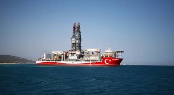 Abdülhamid Han gemisi Karadeniz'de sondaja başladı