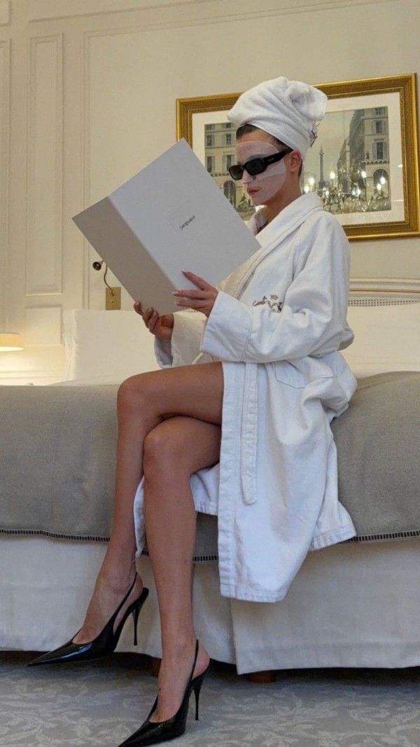 Serenay Sarıkaya Paris'te!