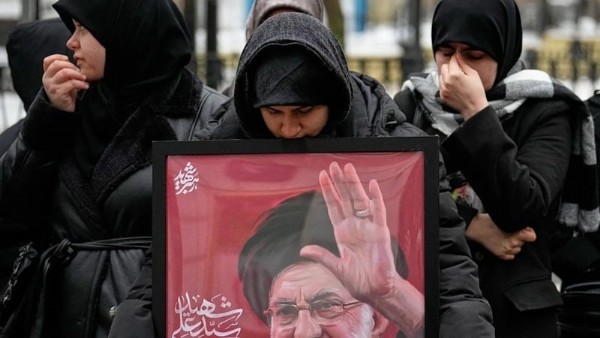 Hamaney'e Veda! Naaşı 3 Gün Boyunca Ziyarete Açık Olacak