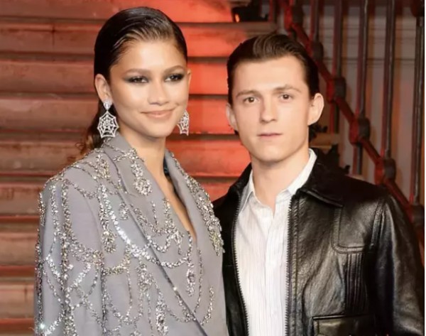 Gizli Bir Törenle Evlendiler!