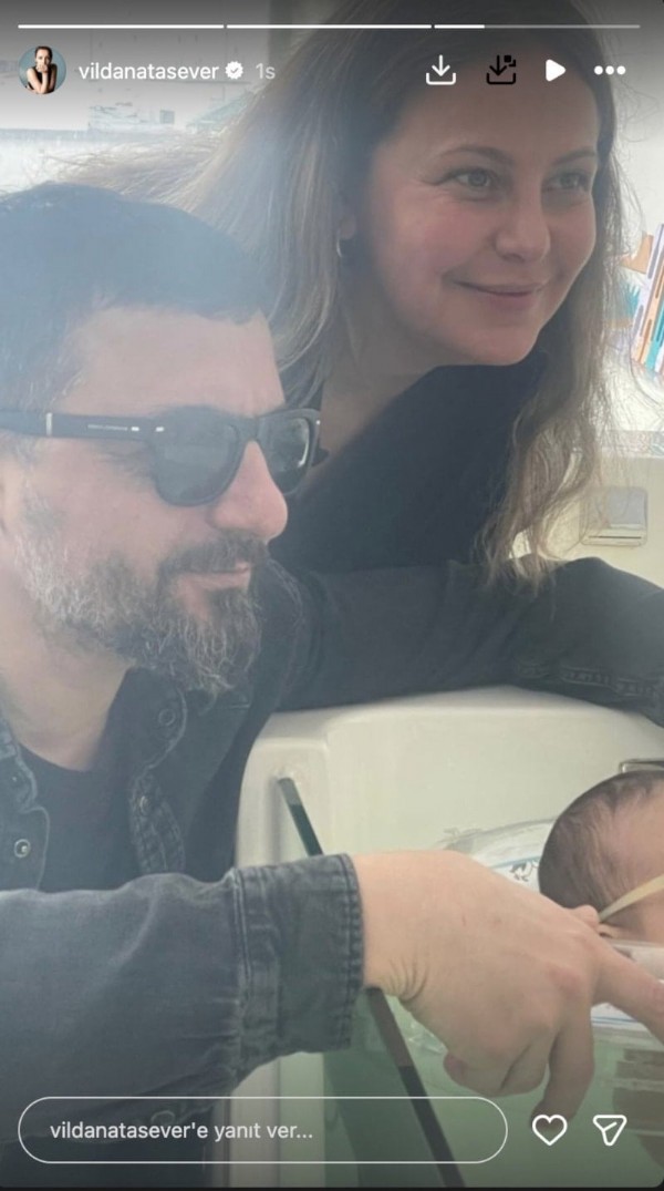 Vildan Atasever'den Aile Pozu Geldi