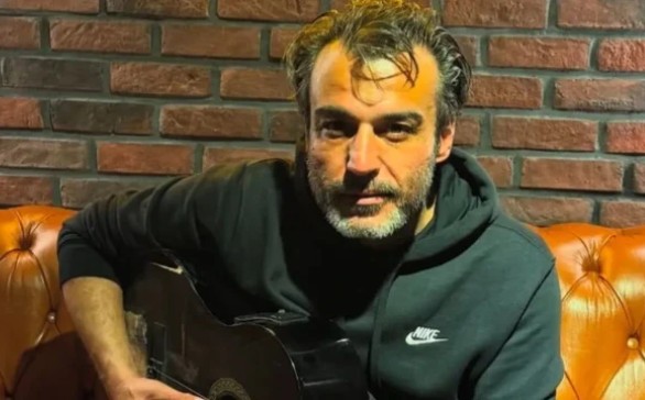 Ünlü Şarkıcı Hastaneye Kaldırıldı