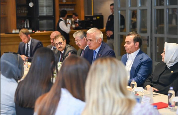 Kültür ve Turizm Bakanı Mehmet Nuri Ersoy Basın Mensuplarıyla Biraraya Geldi