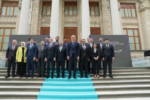 Tarihi adım! T.C Kimlik kartları Müzekart'a dönüşüyor!