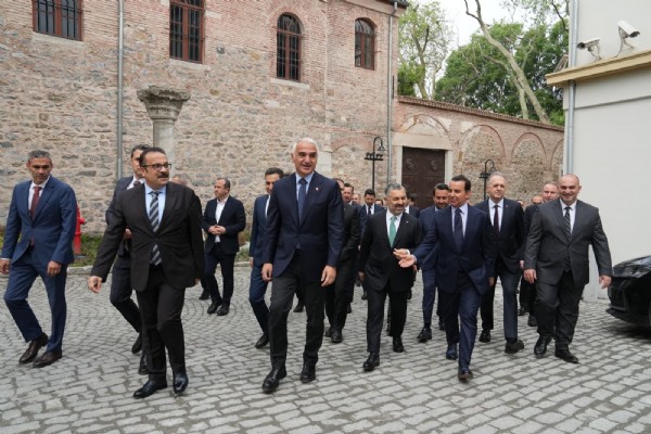 Tarihi adım! T.C Kimlik kartları Müzekart'a dönüşüyor!