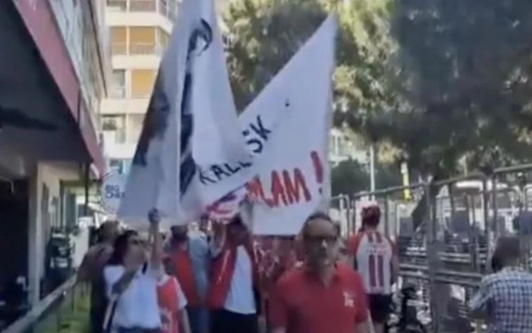 CHP'de Mahkeme Kararı Sonrası İlk Miting: İzmir Cumhuriyet Meydanı'nda 'Hain Kemal' Sloganları