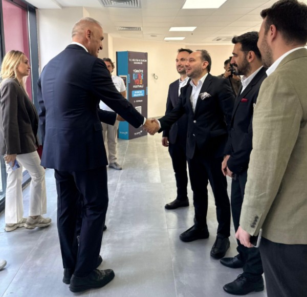 Kurban Bayramı Tatili 9 Gün Olacak mı? Turizm Gelirlerinde Büyük Sıçrama!