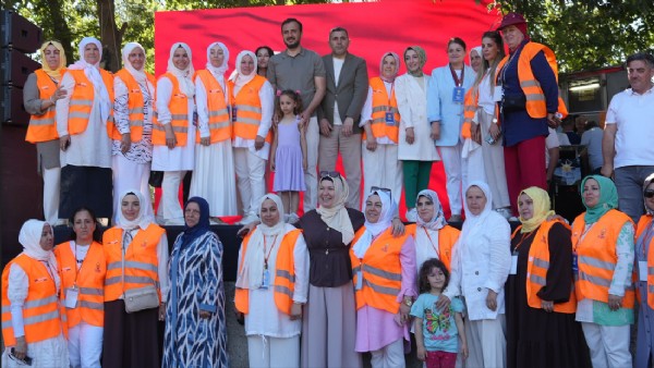 AK PARTİ BÜYÜKÇEKMECE'DEN GÖVDE GÖSTERİSİ!