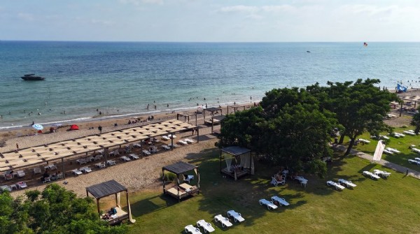 ÇEŞME'DEN BODRUM'A, MARMARİS'TEN BELEK'E HALK PLAJLARINA YOĞUN İLGİ
