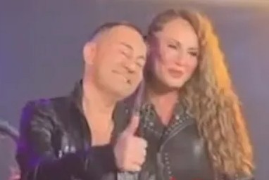 Şarkıcı Serdar Ortaç klip çekiminde ayağa kalkamadı