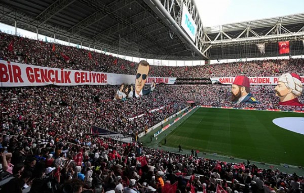 31 Temmuz’da RAMS Park’ta gerçekleştirilen TÜGVA Yaz Okulları Finali’nde ilk kez seslendirilen eser;BALA