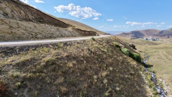 Erzurum'da Esrarengiz Yol! Sürücüler Şokta...